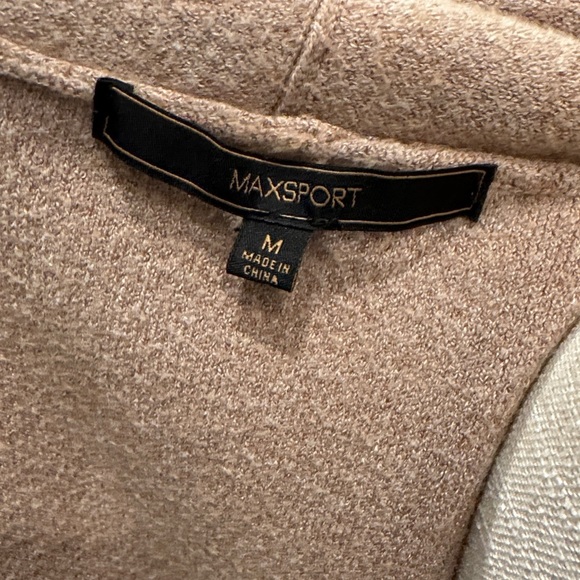 Elegant Tan Women's Cape Coat - Picture 4 of 4